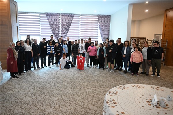 ZİÇEV’den Başkan Ekicioğlu’na ziyaret