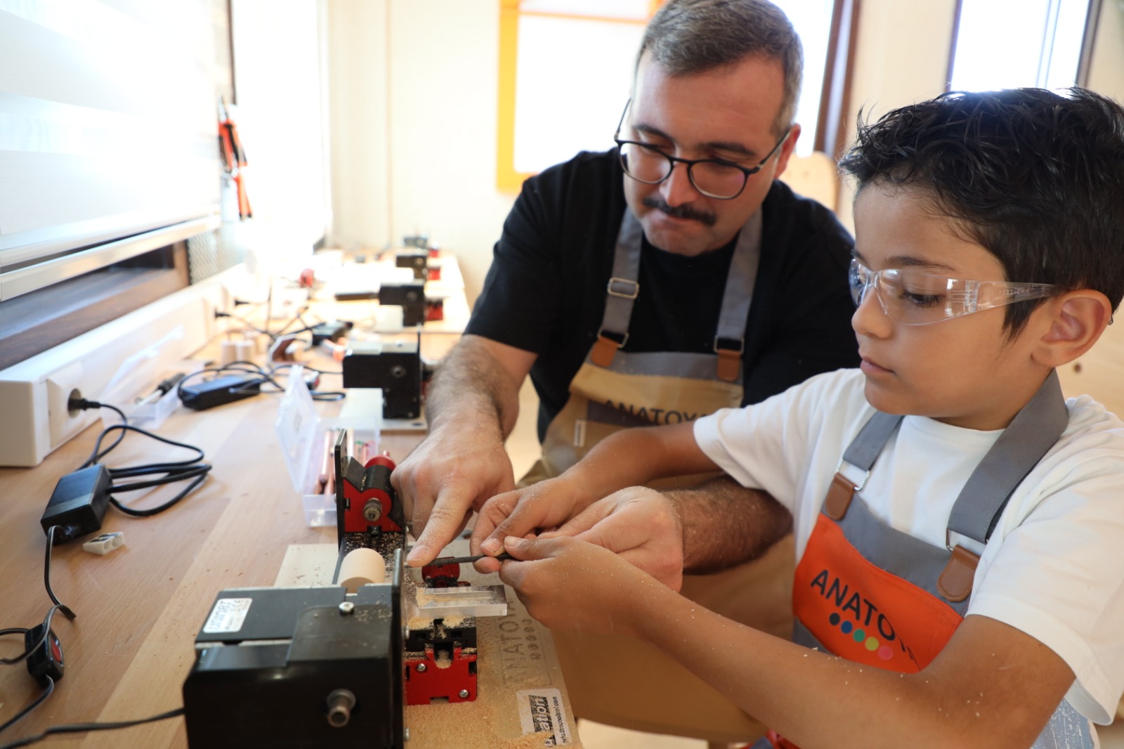 KOMEK’ten Ahşap Oyuncak Çocuk-Ebeveyn Atölyesi