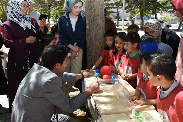 Karaman’da Bilim Şenliği düzenlendi