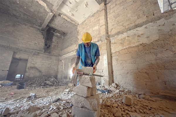 Mersin Taş Bina’da restorasyon çalışmaları