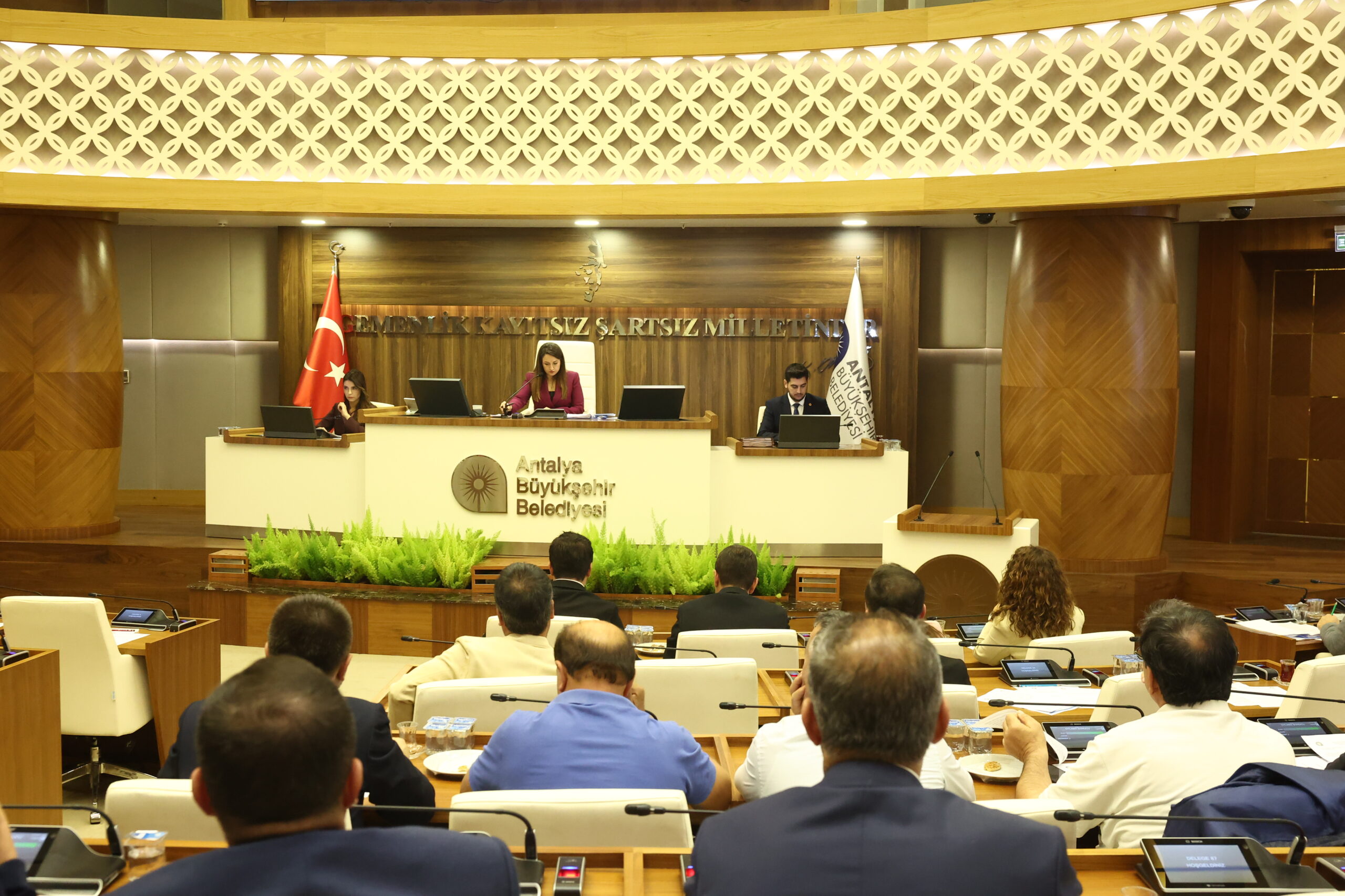 Antalya Büyükşehir Belediyesi’nin 2024 mali yılı hesapları oy birliğiyle kabul edildi