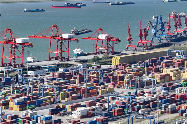 Çin’in dış ticareti ilk dört ayda büyüme kaydetti