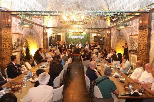 Bitlis Belediyesi bilim insanlarını ağırladı