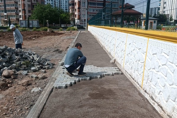 Kayapınar Belediyesi’nden kaldırım çalışması
