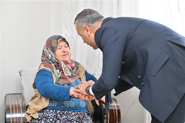 Manisa Büyükşehir Belediyesi’nden “Anneler Günü” ziyareti