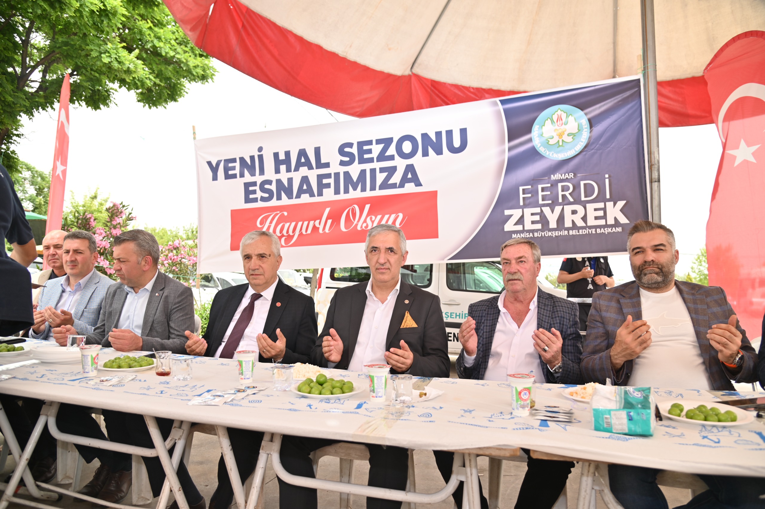 Yeni hal sezonu Turgutlu Sebze ve Meyve Hali’nde açıldı