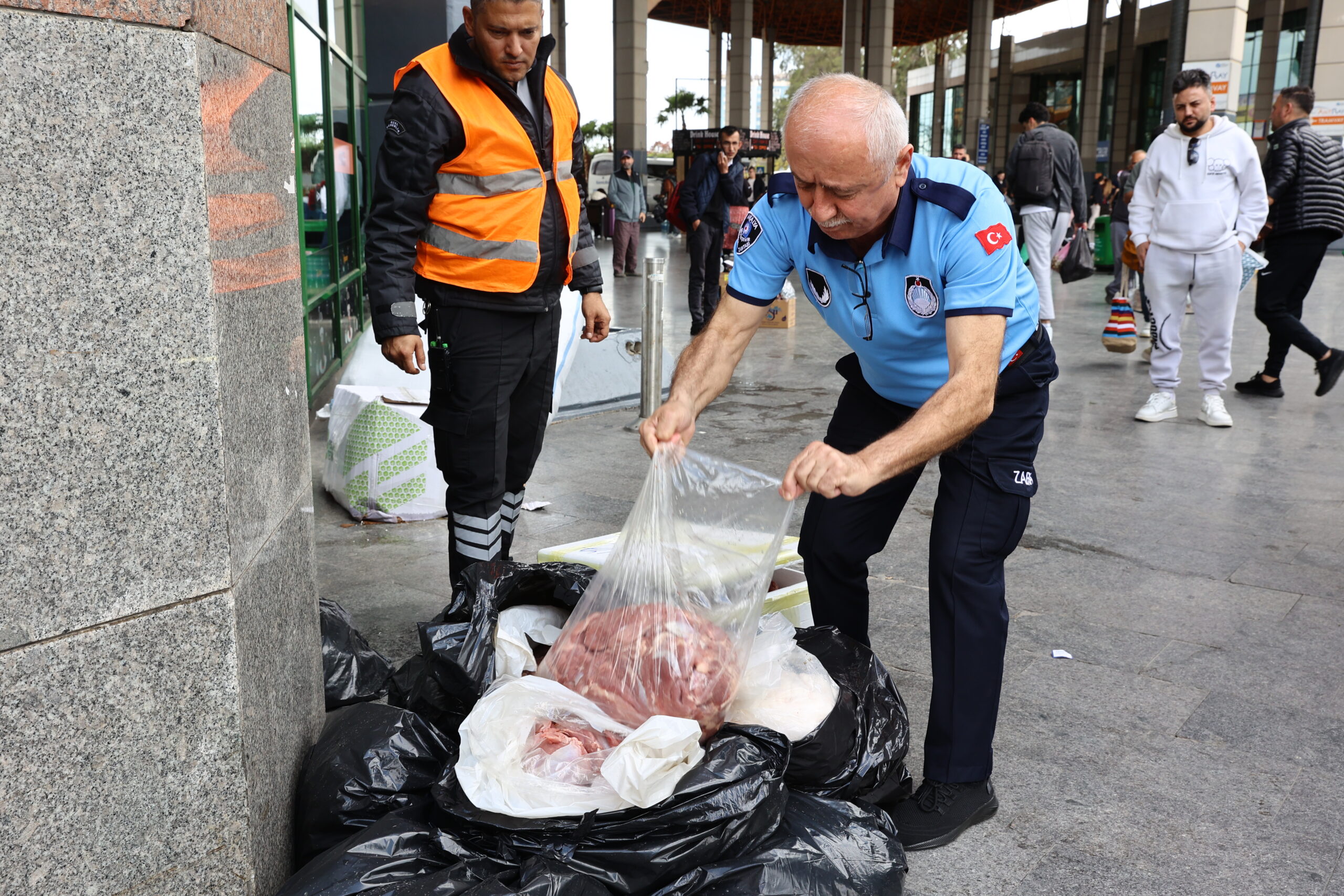 Usulsüz şekilde taşınan 300 kilogram ete el konuldu