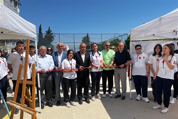 Selim Tevfik Eskiocak Anadolu Lisesi’nde Bilim Fuarı ve resim sergisi açıldı