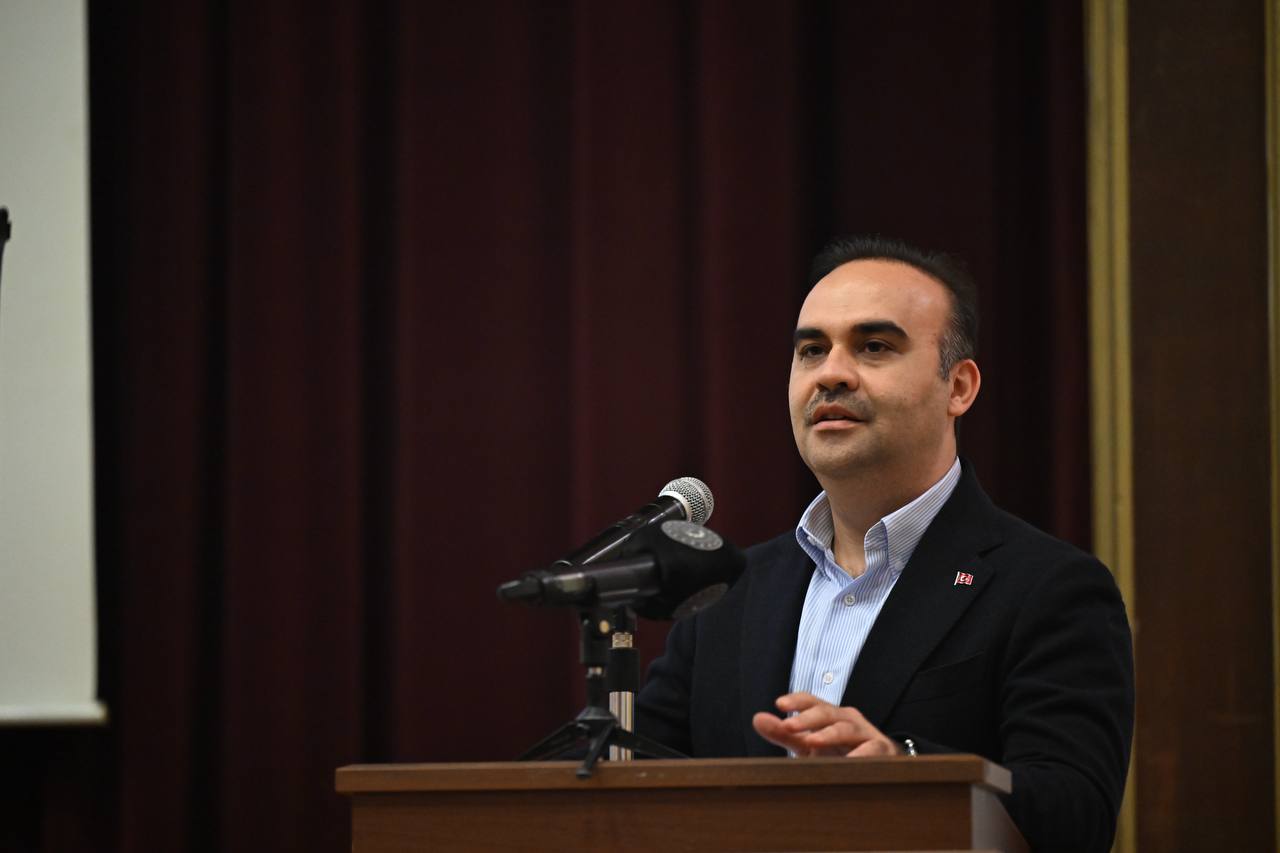 Bakan Kacır, Milli Teknoloji Akademisi’nde konuştu