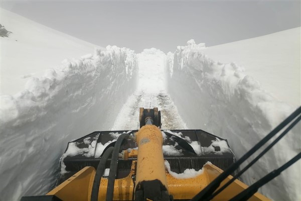 Trabzon Büyükşehir’den karla mücadele çalışması