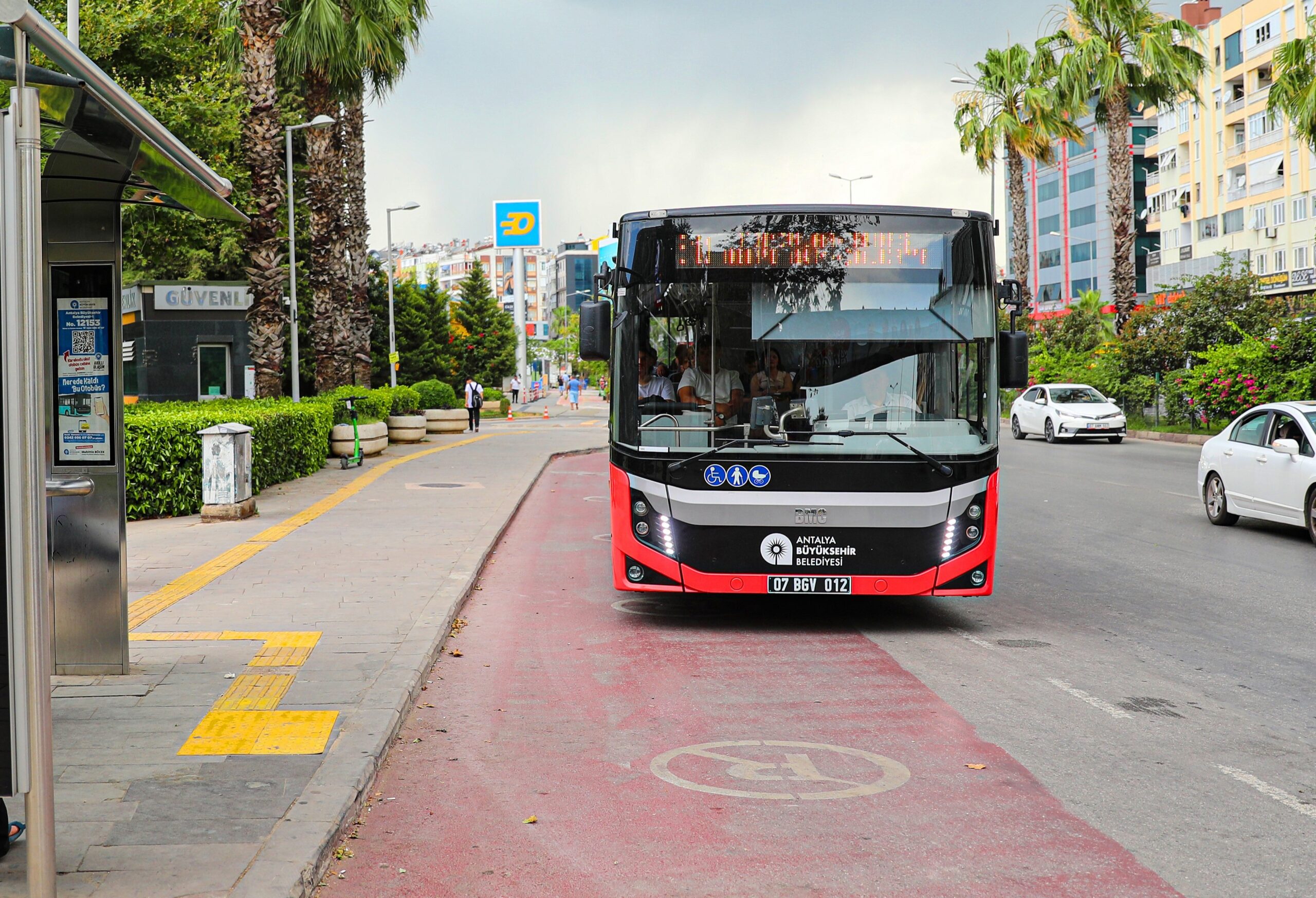 Antalya Büyükşehir Belediyesi’ne ait toplu ulaşım araçları 19 Mayıs’ta ücretsiz