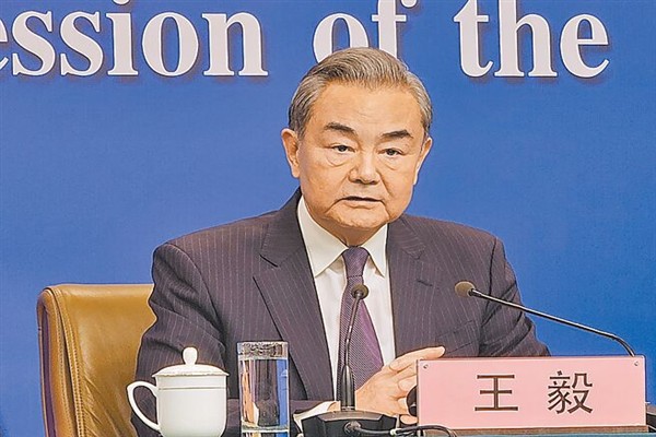 Wang Yi: Pakistan-Hindistan ateşkesi için yapıcı rol oynamaya hazırız
