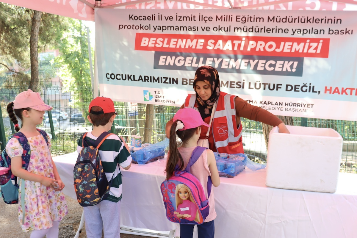 İzmit’te ‘Beslenme Saati Projesi’ devam ediyor