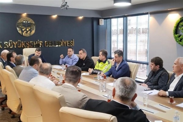 Trabzon’da turizm taşımacılığı masaya yatırıldı