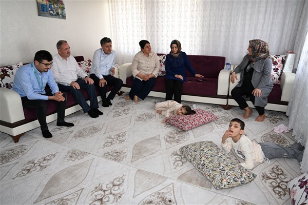 Batman’da engelli vatandaşlar evlerinde ziyaret edildi