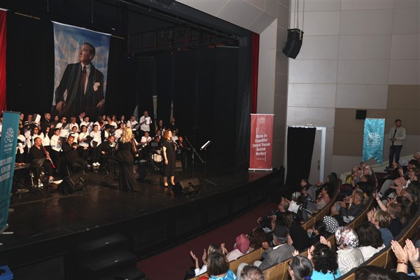 Nilüfer Belediyesi Bizim Ev’den Yeşilçam şarkıları konseri