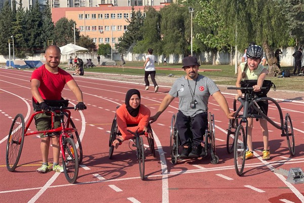 Bağcılarlı milli para atletlerden İsviçre’de 3 altın madalya