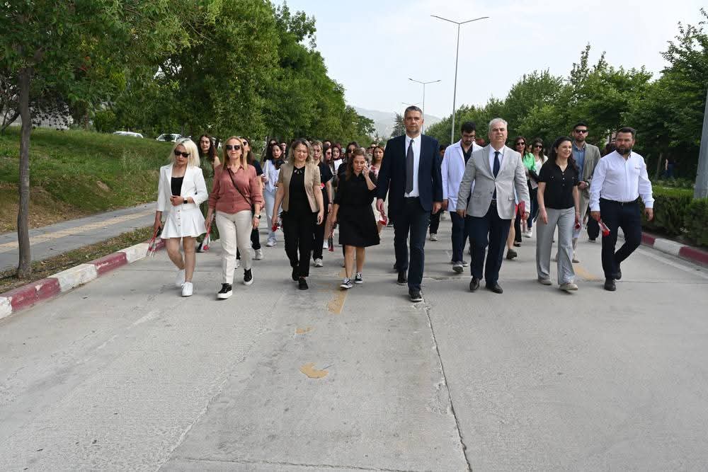 Hatay’da deprem şehitleri için sessiz yürüyüş