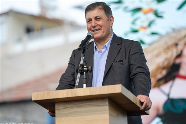 Tugay: Birbirimizi kırmadan, İzmir’e de kötülük yapmadan bu süreci çözeceğiz