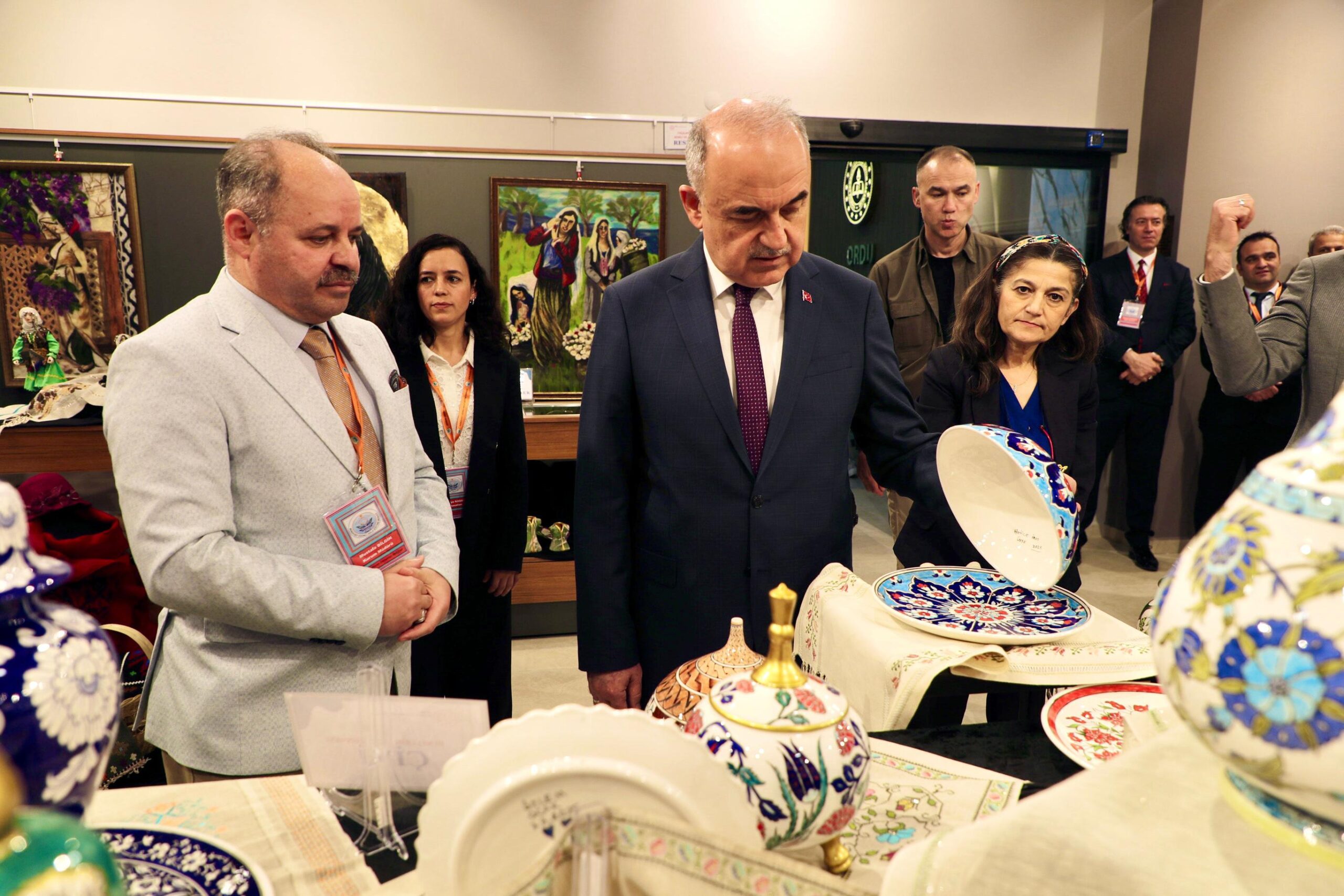 Ordu Valisi Erol, “Emeğin Renkleri” isimli kültür ve sanat sergisinin açılışına katıldı