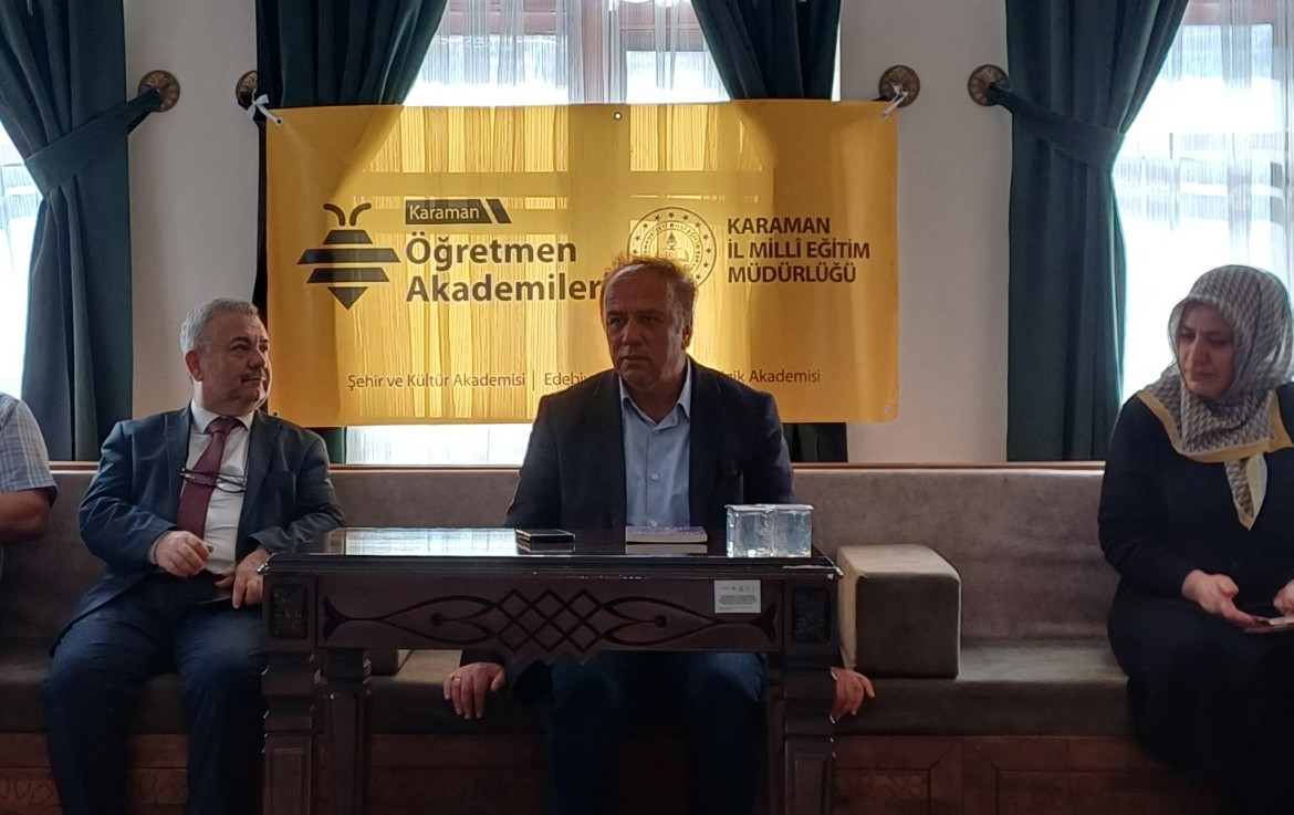 Yazar Ali Emre, Edebiyat Akademisi’nde öğretmenlerle buluştu