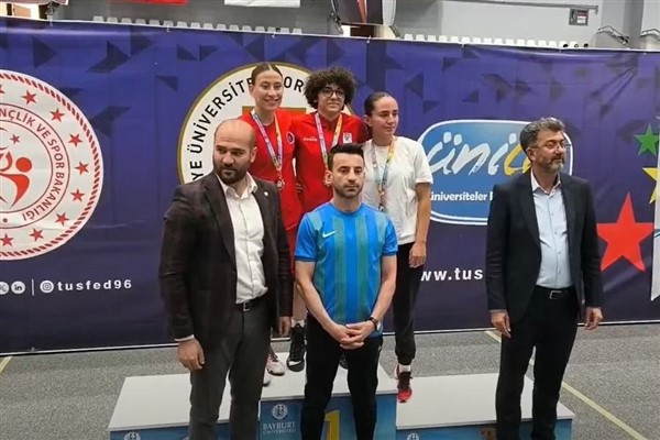 RTEÜ öğrencisi Boks Türkiye Şampiyonası’nda altın madalya aldı