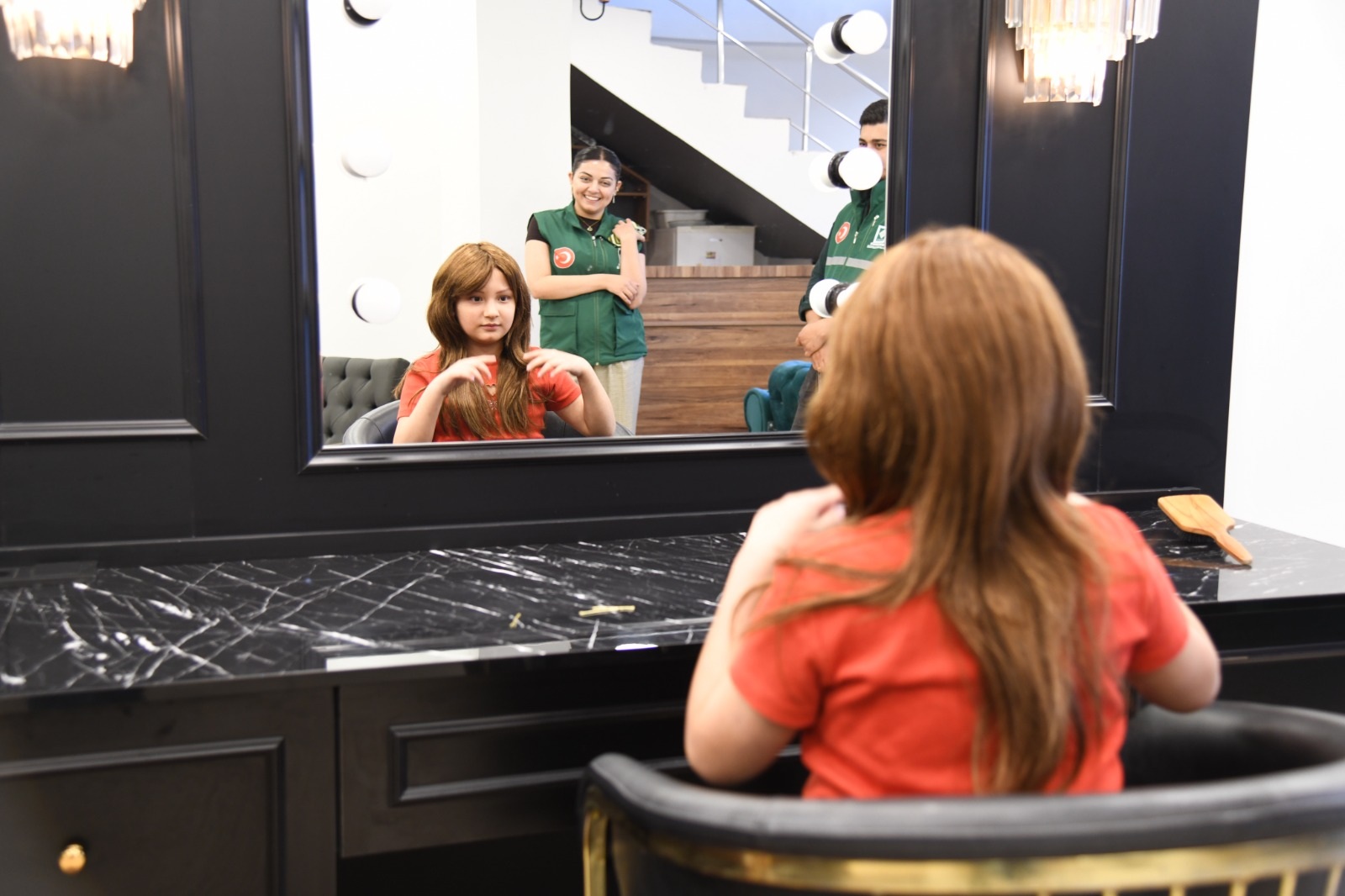 Osmaniye’de 8 yaşındaki Aysima İlengiz, saçlarına kavuştu