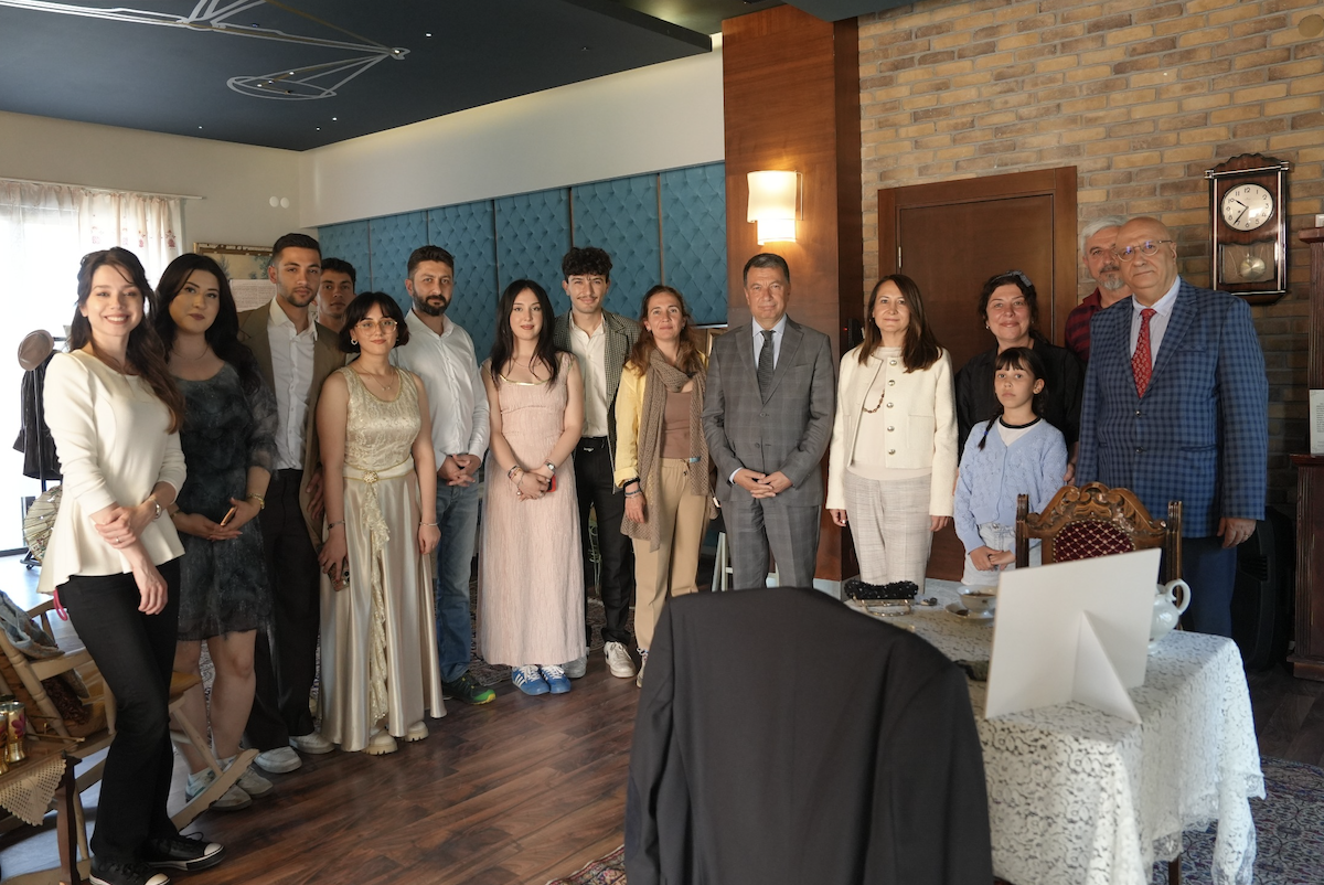 Ailemden Kaldı sergisi Eskişehir’de ziyarete açıldı