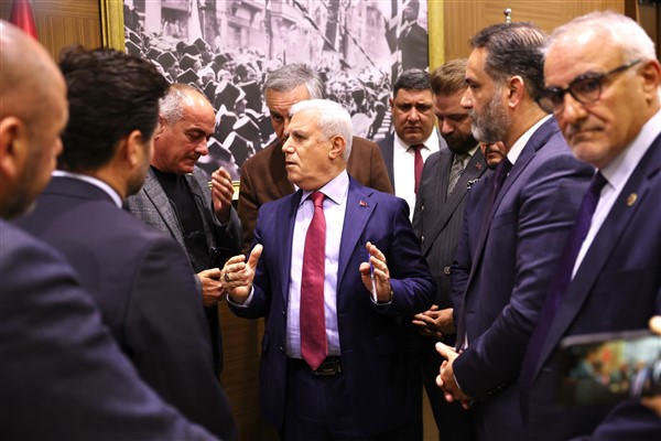 Başkan Bozbey’den Büyükşehir Meclisi’ndeki hakaret ve saldırıya kınama