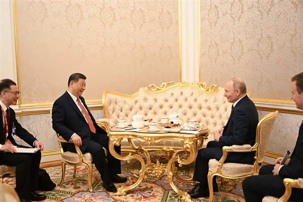 Xi ve Putin, Ukrayna krizini ele aldı