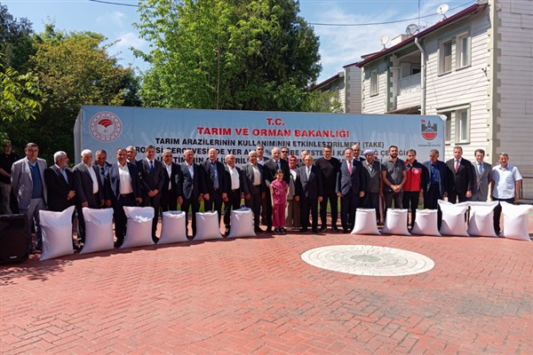 Diyarbakır’da çiftçilere 27 ton çeltik tohumu dağıtıldı