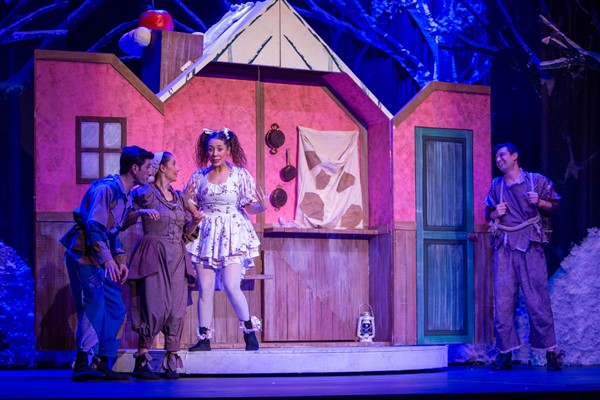 ‘Hansel ve Gretel Sesler Arşivi’ Bursa’da sahnelendi