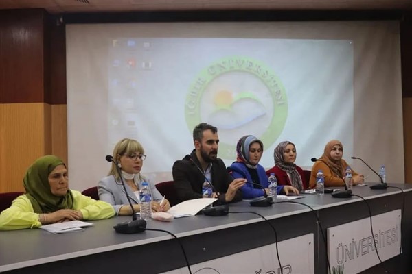 Iğdır Üniversitesi’nde “Annelik ve Toplum” paneli düzenlendi