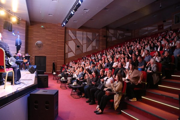 Bağlıca ETİSEM ve Yunus Emre ETİSEM Türk Halk Müziği Korolarından müzik ziyafeti