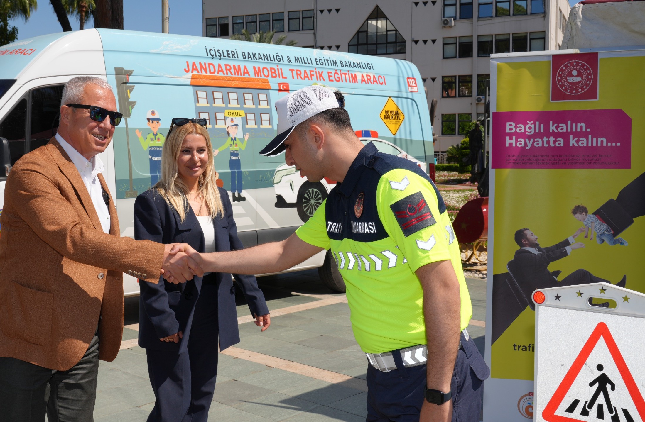 Başkan Özçelik, Trafik Haftası etkinliklerine katıldı
