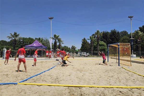 Atatürk Gençleri Plaj Hentbolu Şenliği tamamlandı