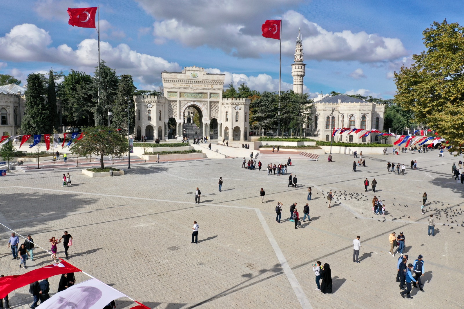 Beyazıt Meydanı’nda yenileme projesi etkisini gösterdi