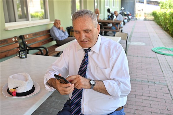 Manisa’daki huzurevinde internet altyapısı güçlendirildi