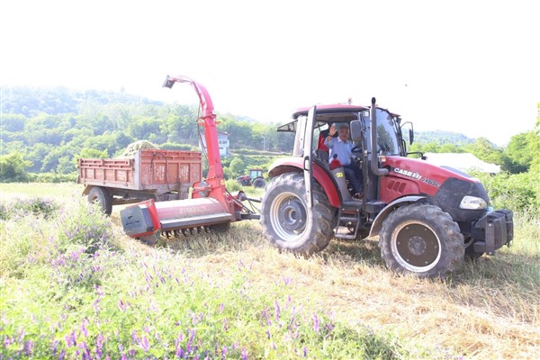 Ordu Büyükşehir’den besicilere 5’li karışım kaba yem desteği