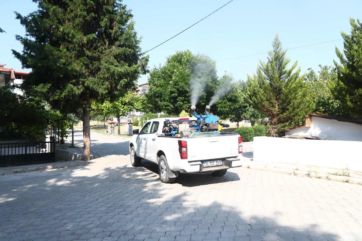 Pamukkale Belediyesi, karasinekle mücadele çalışmalarını artırdı