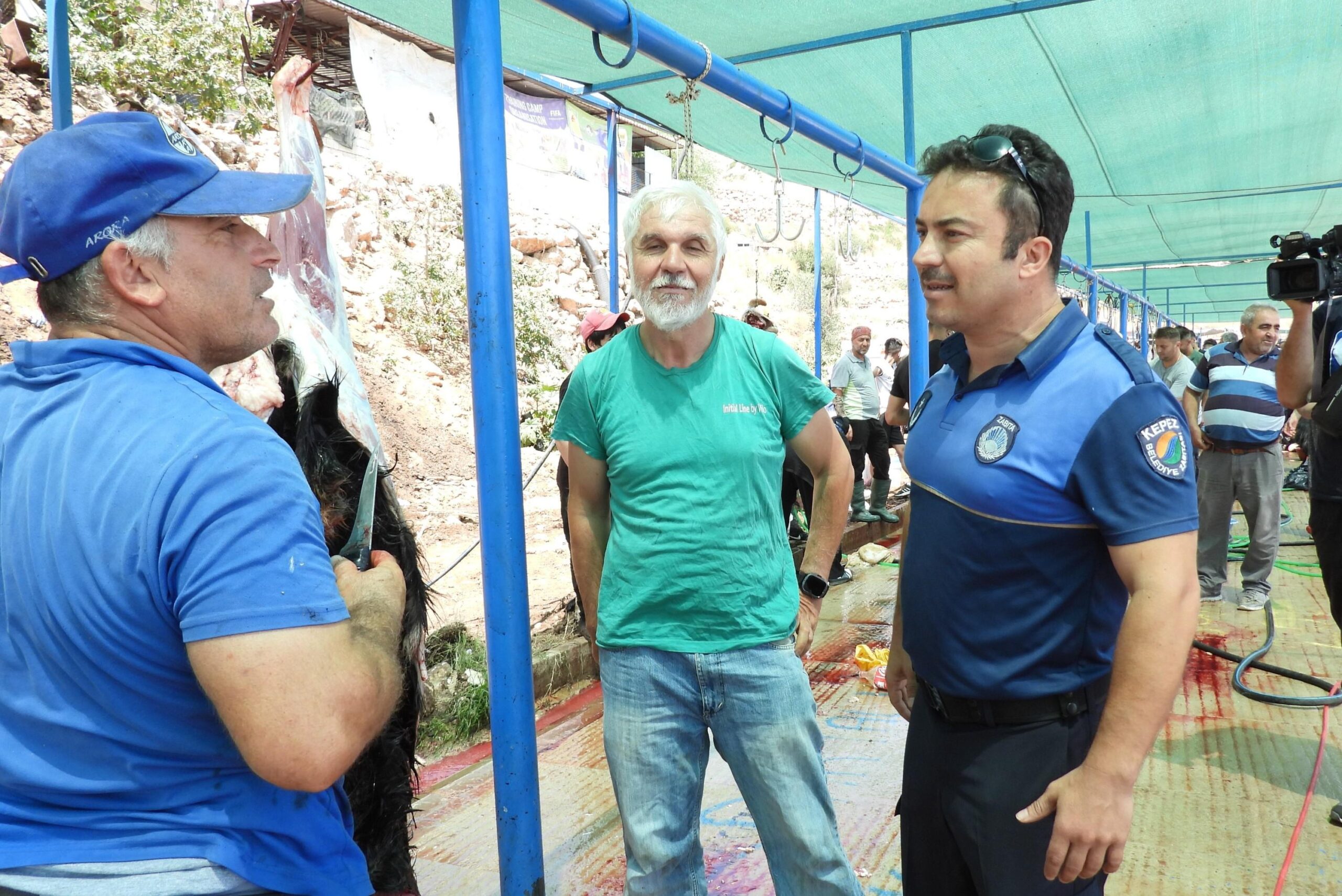 Kepez Belediyesi, bayramda hizmetlerini sürdürdü