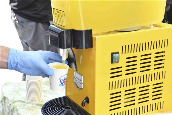 ABB, sıcak havalarda limonata ikramlarına başladı