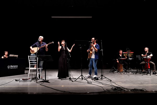 Nazım Hikmet Bornova’da şiirleriyle anıldı