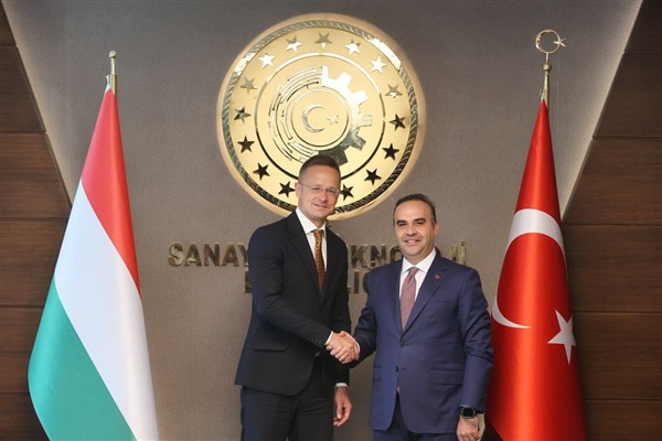 Kacır: Türkiye–Macaristan iş birliği bir stratejik ortaklıktır