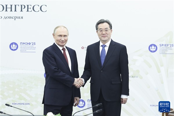 Rusya Devlet Başkanı Putin ile Çin Başbakan Yardımcısı Ding görüştü