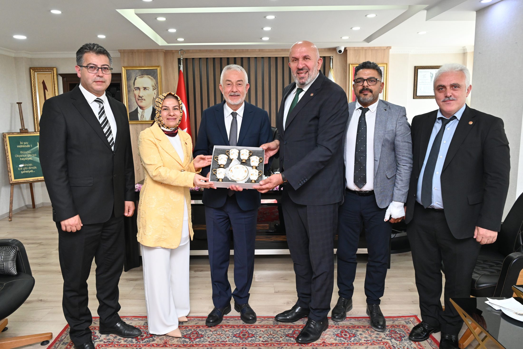 Muhtarlar Daire Başkanı Üstüner’den Başkan Başdeğirmen’e ziyaret