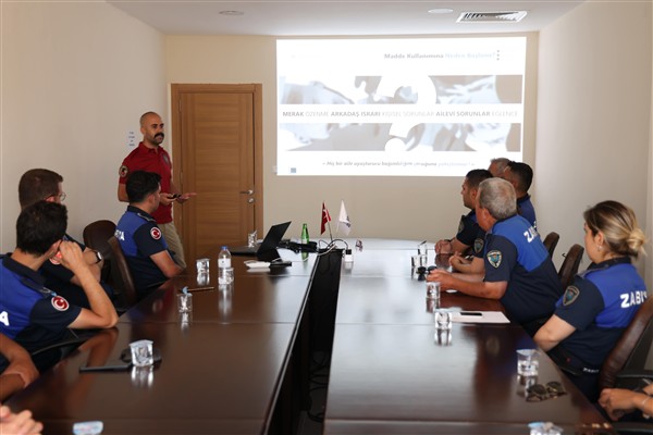 Marmaris’te zabıta personeline “Narko-Rehber” eğitimi