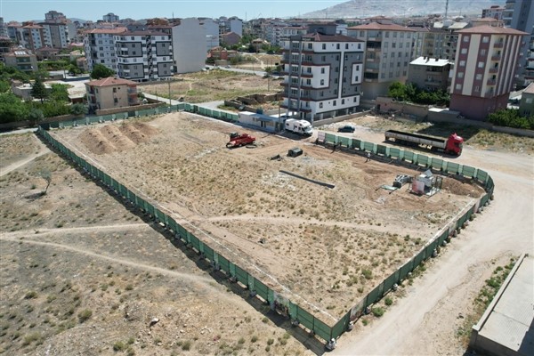 Niğde Belediyesi’nden park ve bahçe çalışması