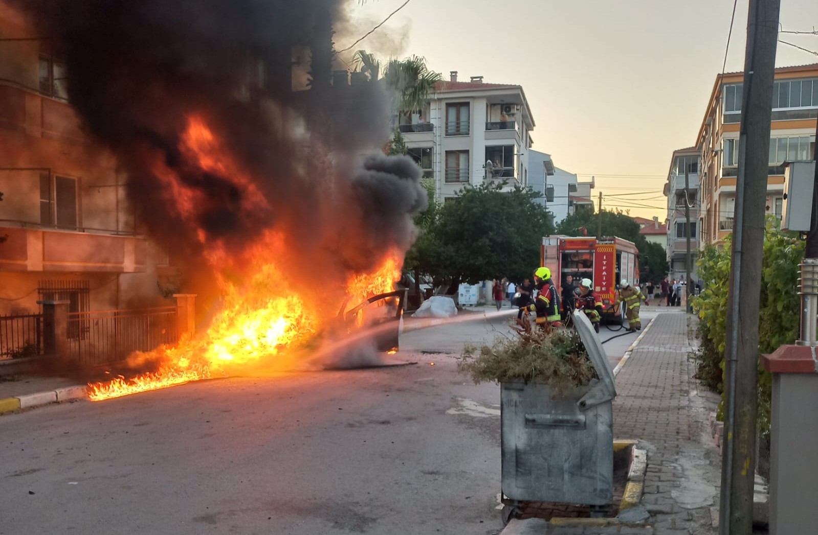Balıkesir Büyükşehir Belediyesi İtfaiyesi’nden 730 yangına anında müdahale