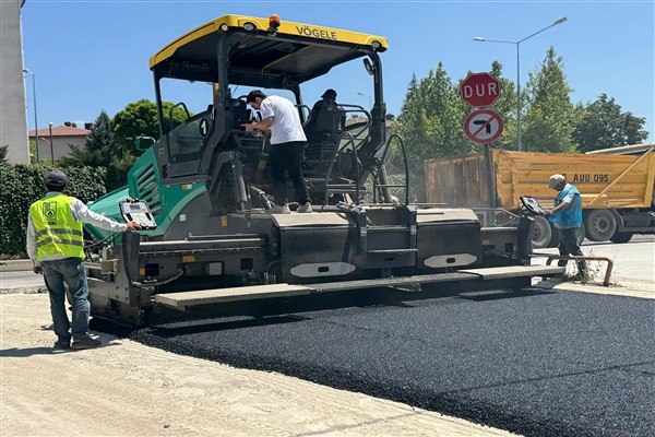 İnegöl’de altyapı ve üstyapı çalışmaları sürüyor